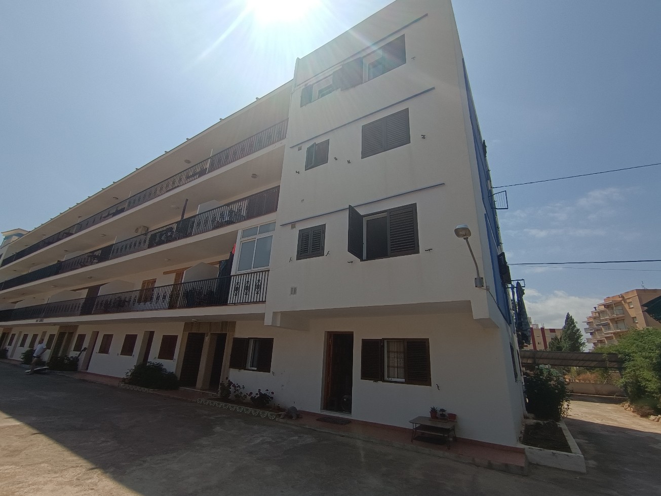 Apartamento tipo ático en tercera y última planta con vistas al mar. - 2