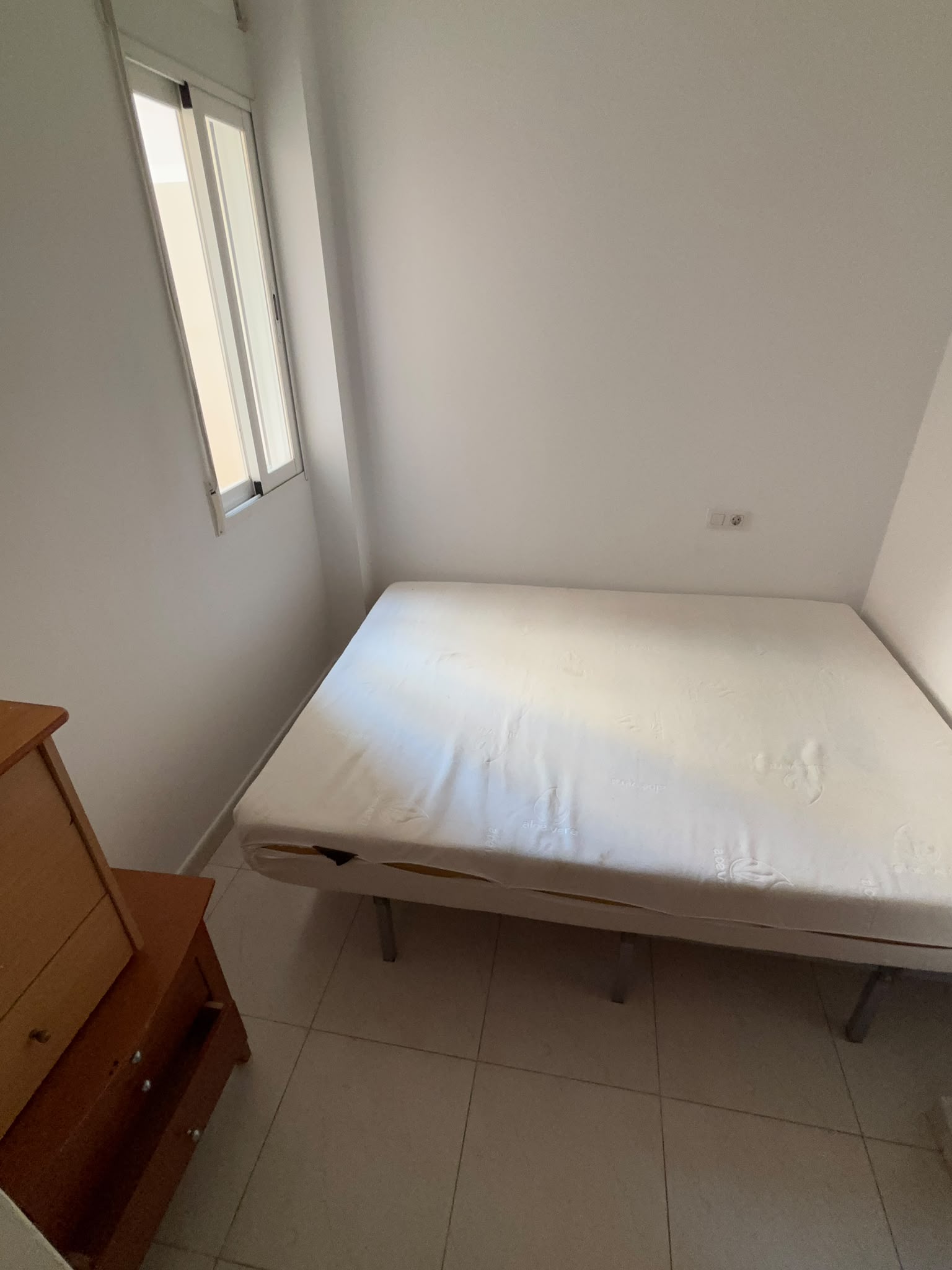 Piso céntrico y funcional a un paso de todo tipo de servicios en edificio de reciente construcción.