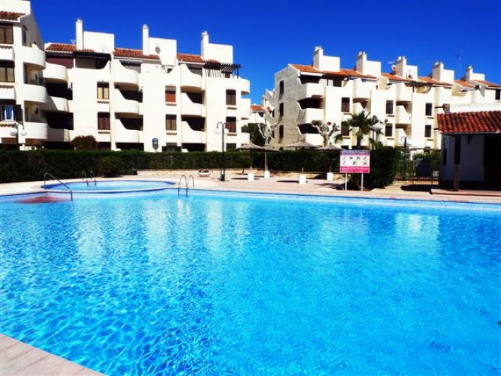Two-bedroom apartment next to a great beach in Dénia
